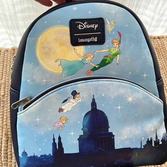✨💚 🧚🏻Disney Loungefly Peter Pan character bag - Picture 4 of 6